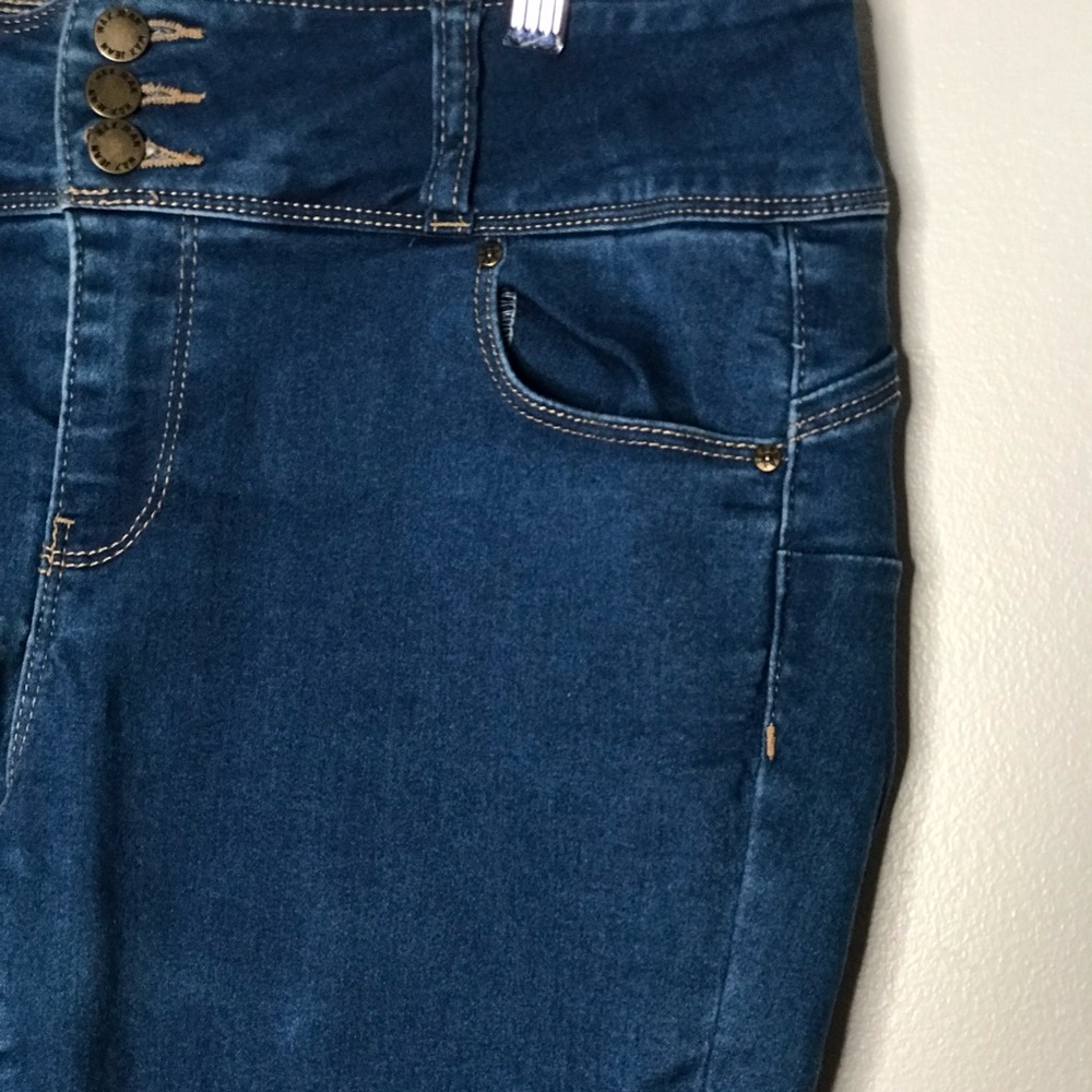 Jeans - Picture 4 of 7